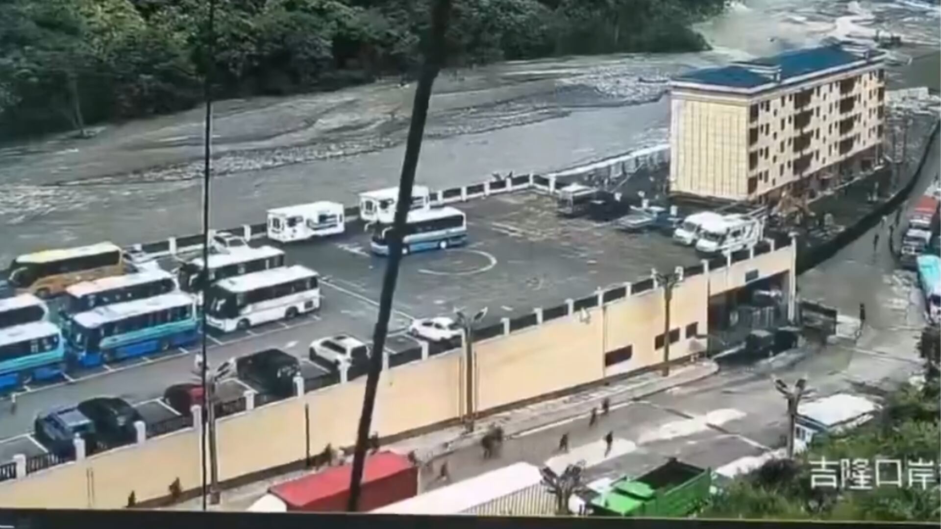 declaran zona de desastre por riada.png