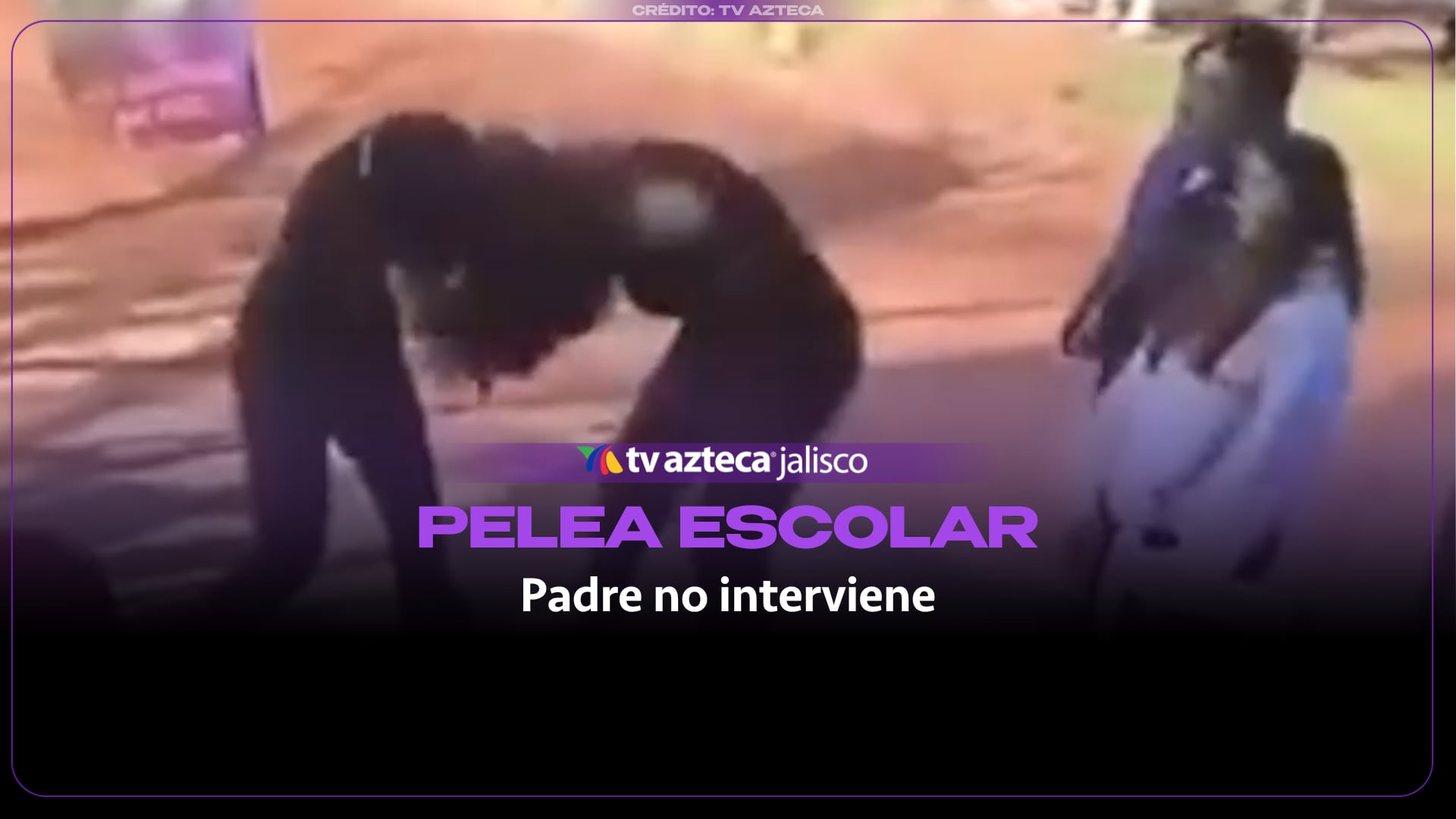 VIDEO | Estudiante G0LP3A a dos compañeras ante la mirada de un padre de familia en Tepatitlán