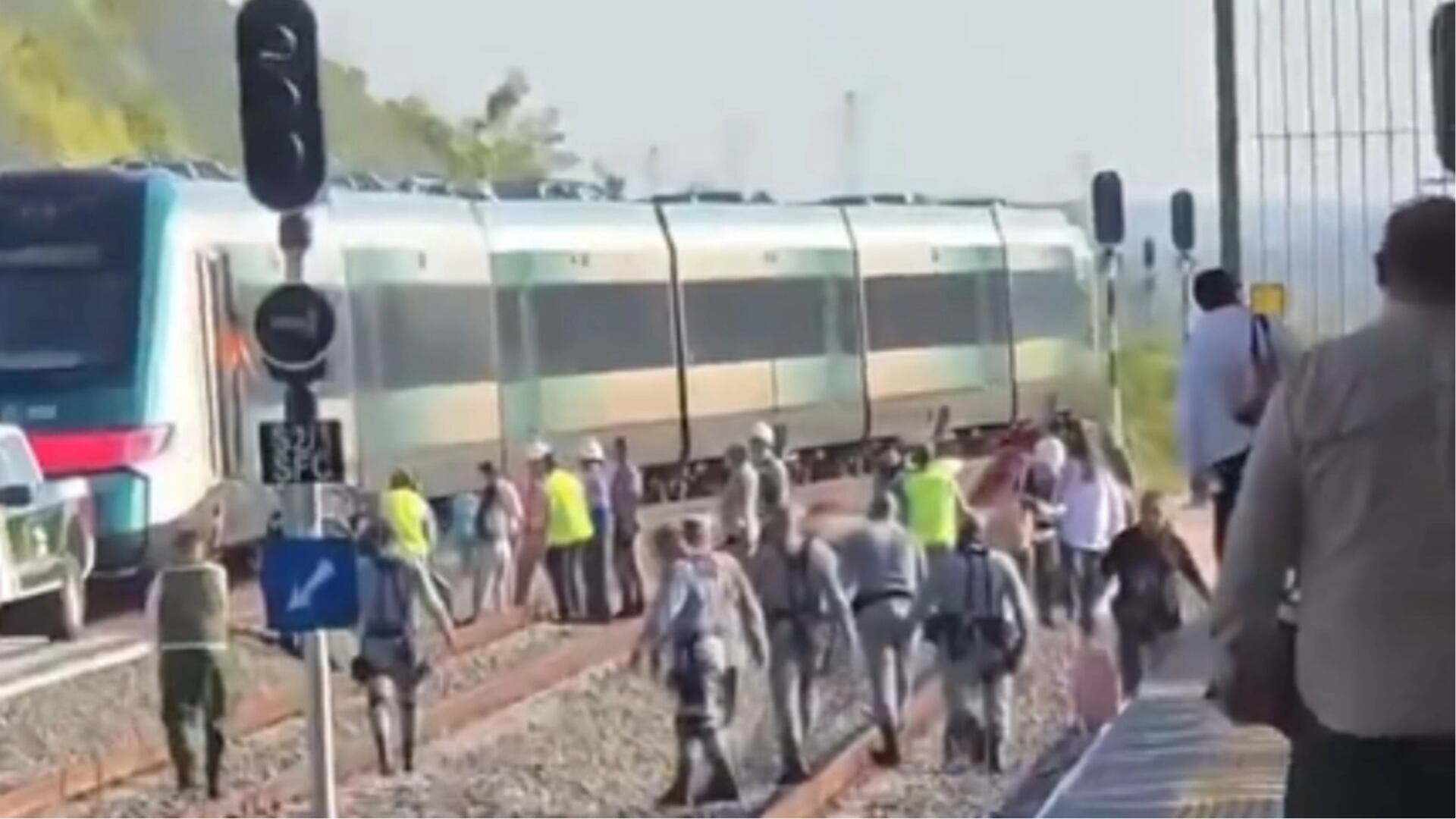 Descarrilamiento del Tren Maya en Campeche provoca evacuación de decenas de pasajeros