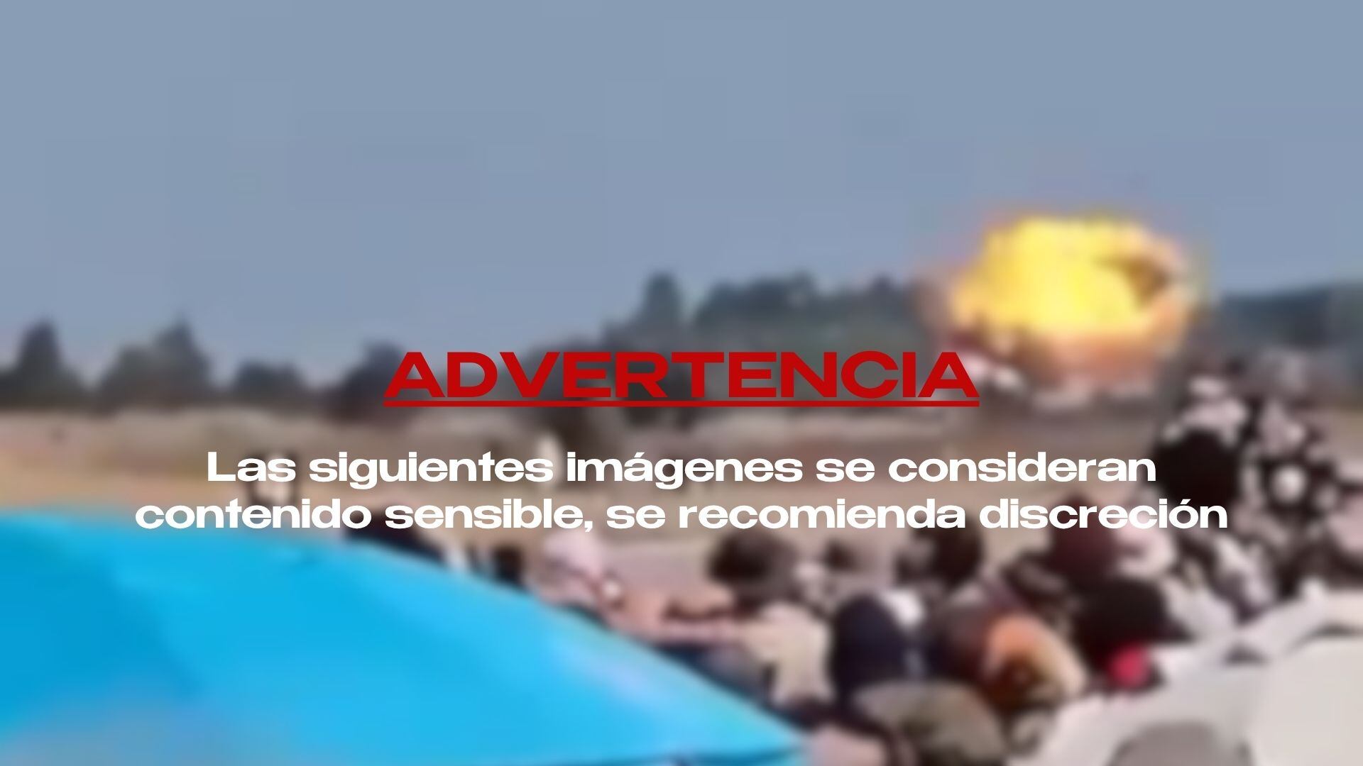 VIDEO FUERTE | Avión militar se estrella y explota frente a miles de personas en Grecia 