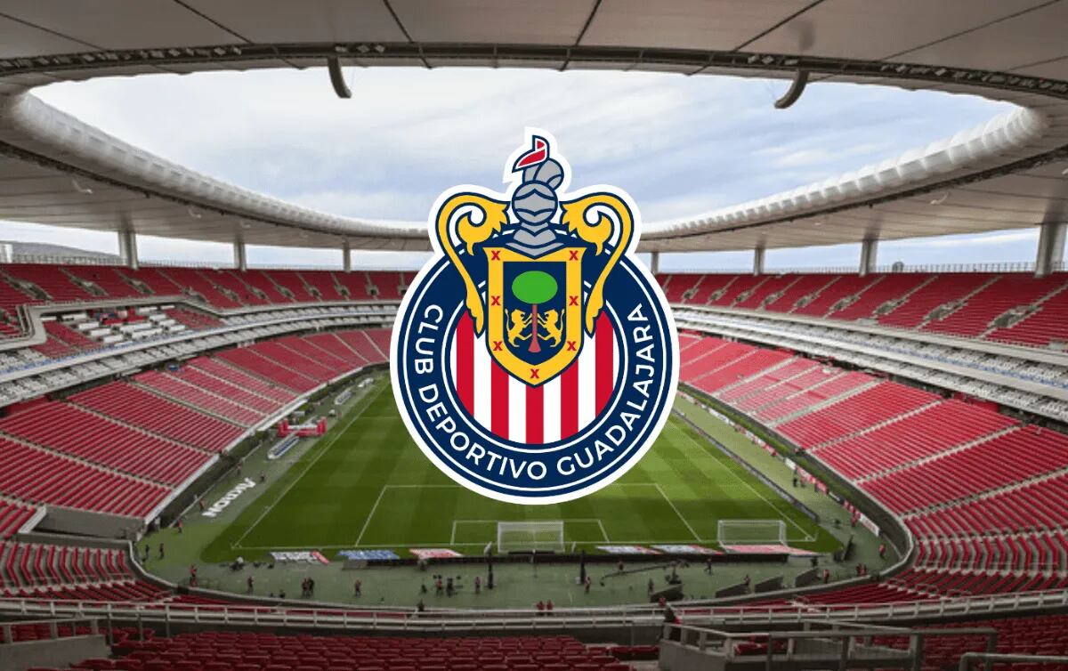 Llegó como refuerzo estelar en 2023 y hoy su futuro en Chivas pende de un hilo rumbo al Clausura 2026.webp