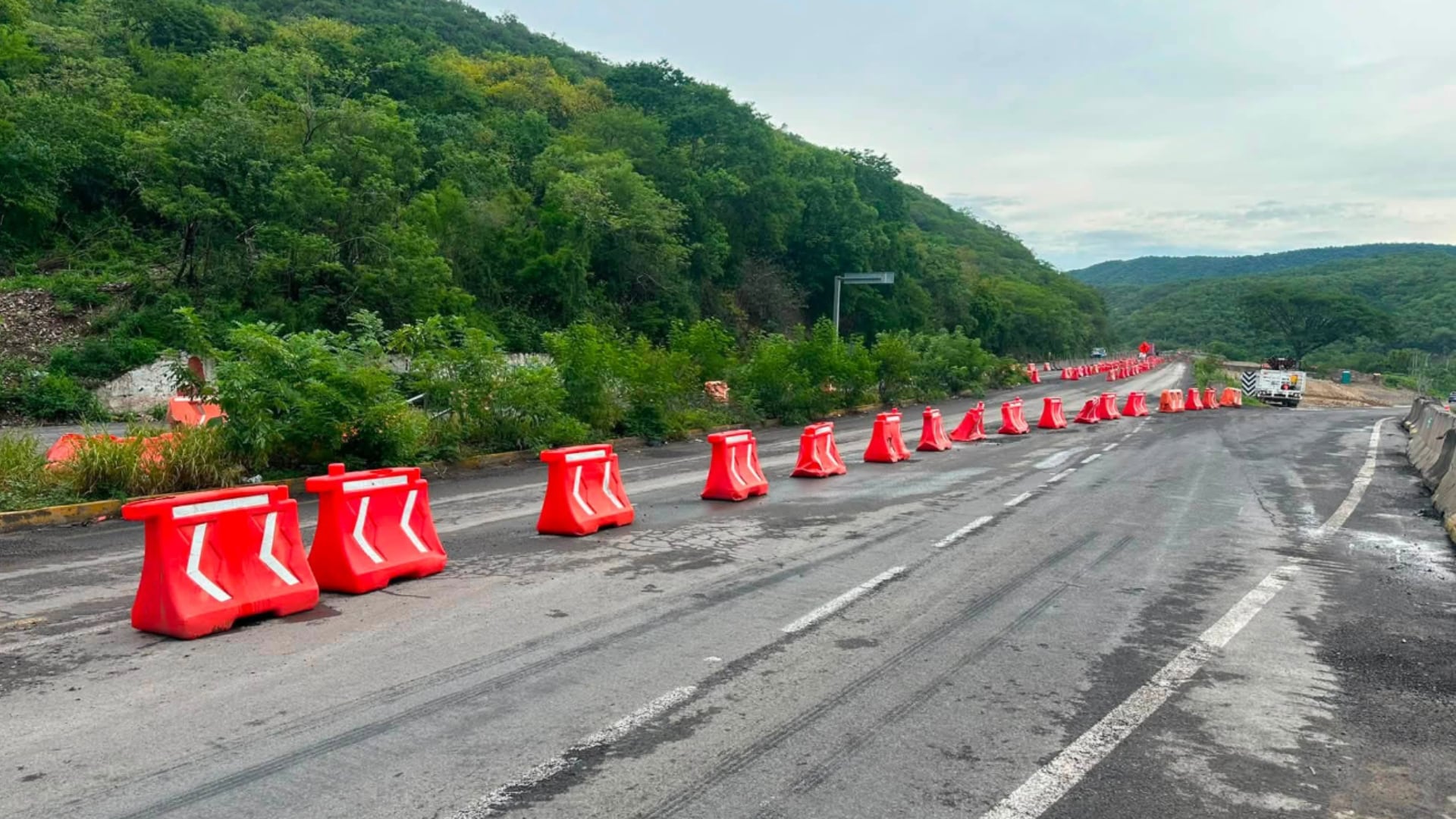 Rutas alternas confirmadas por cierres en la autopista Colima-Manzanillo