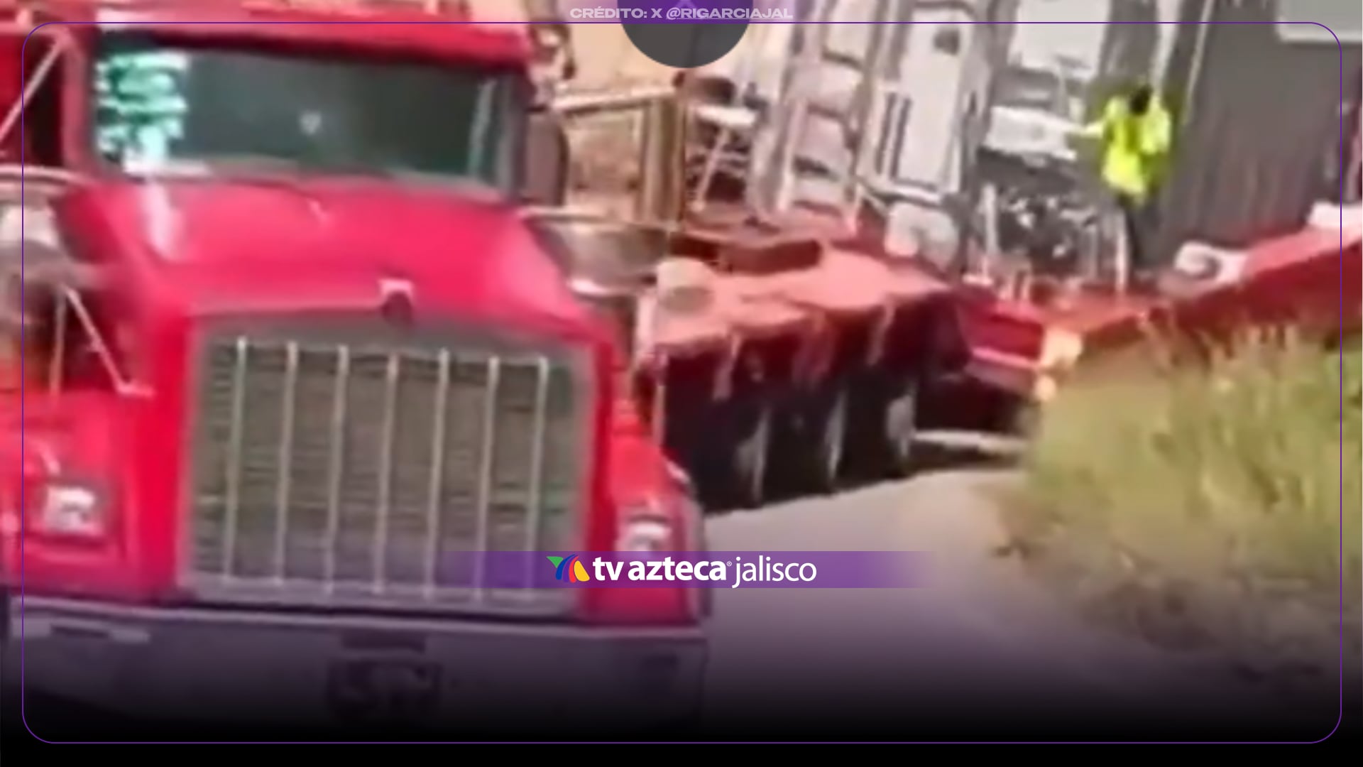 VIDEO | Así terminó un tráiler que transportaba un transformador en carretera Guanajuato-Irapuato