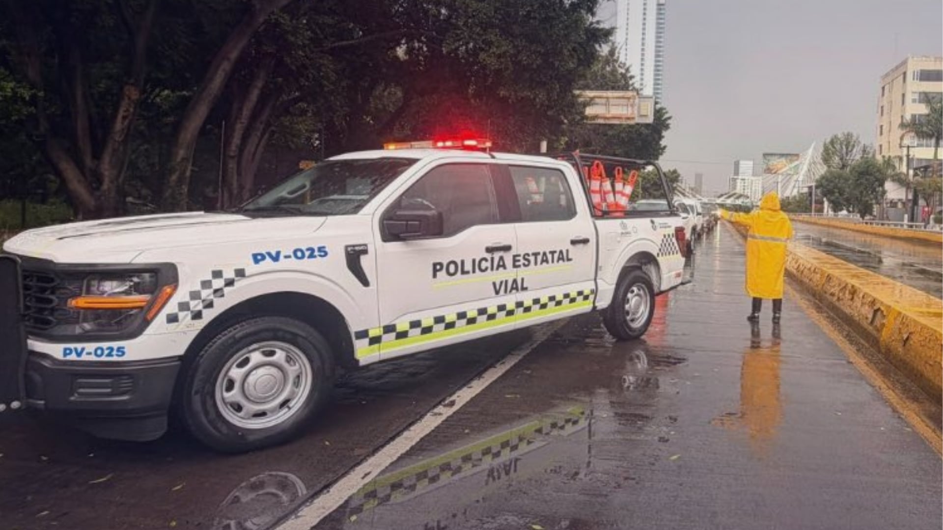 ¿Cómo está López Mateos HOY? Reportan tráfico intenso y cambios en el contraflujo