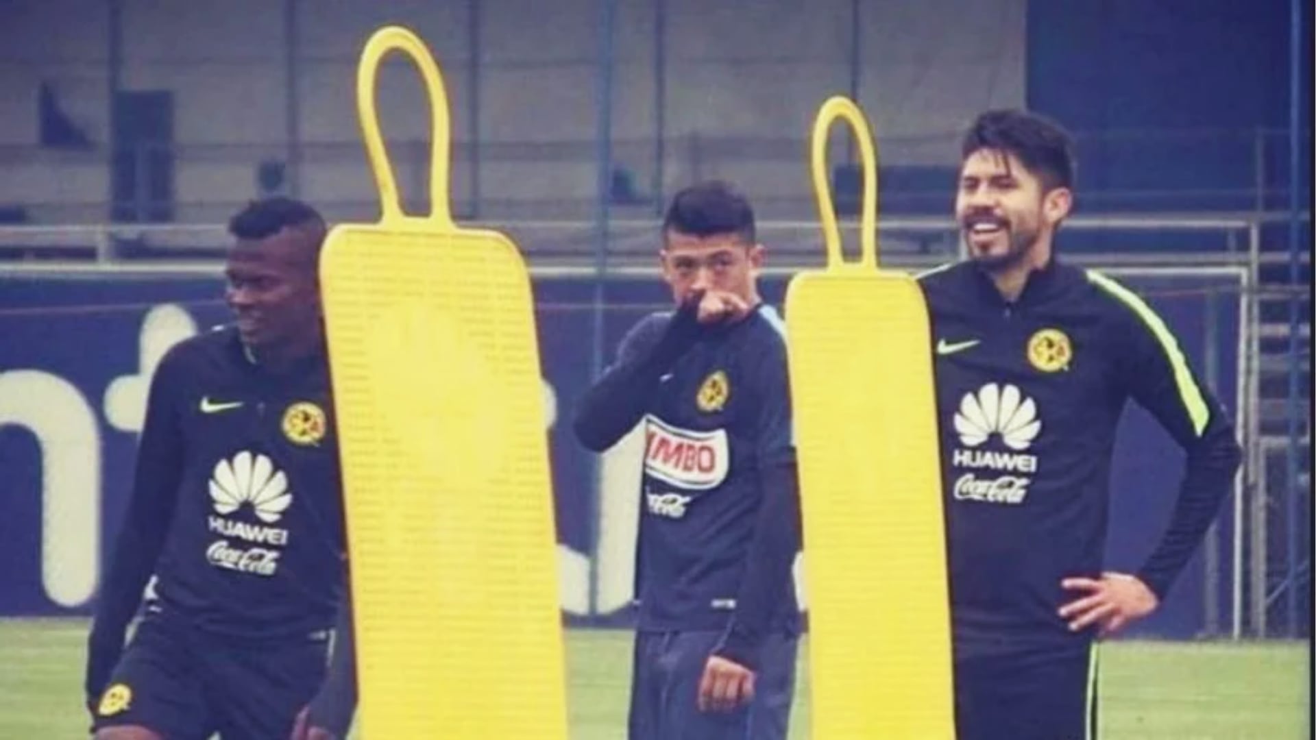 VIDEO | Así fue exhibido exjugador del América tras supuesto altercado con su esposa e hija
