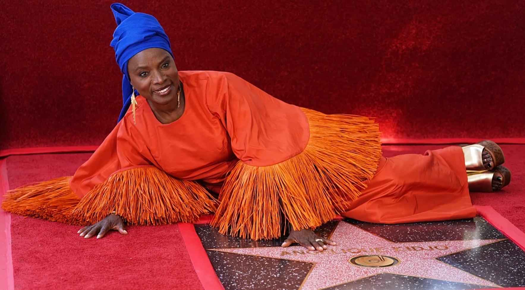 Angelique Kidjo: La primera música africana con una estrella en el Paseo de la Fama de Hollywood 