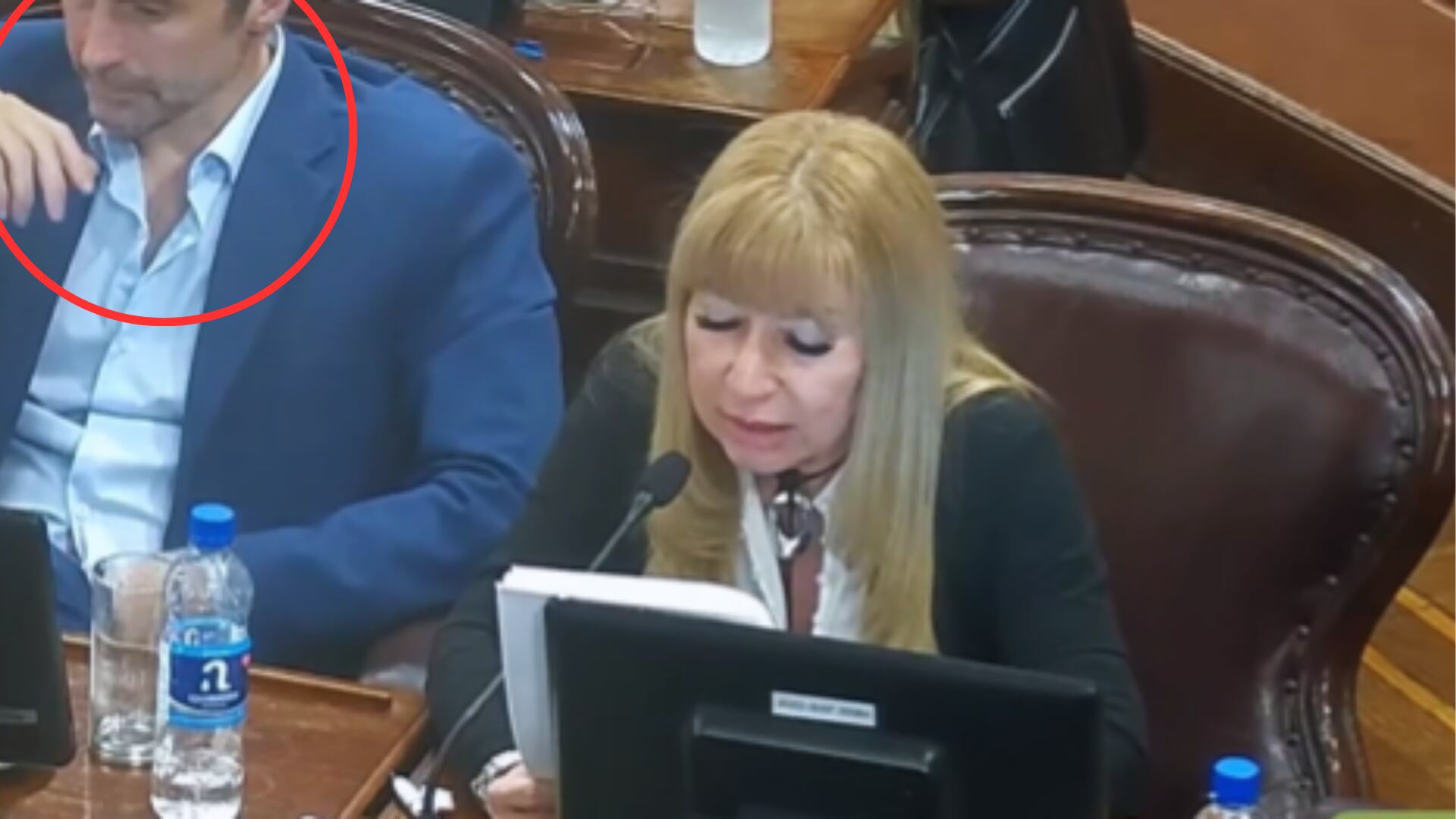 Diputado es ACUSADO de DR0G4RS3 durante una sesión EN VIVO | VIDEO