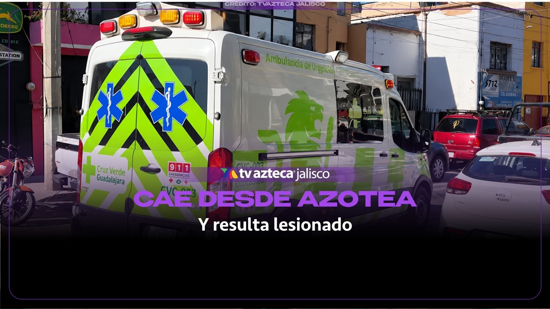Hombre cae cuatro metros al interior de un negocio en Guadalajara