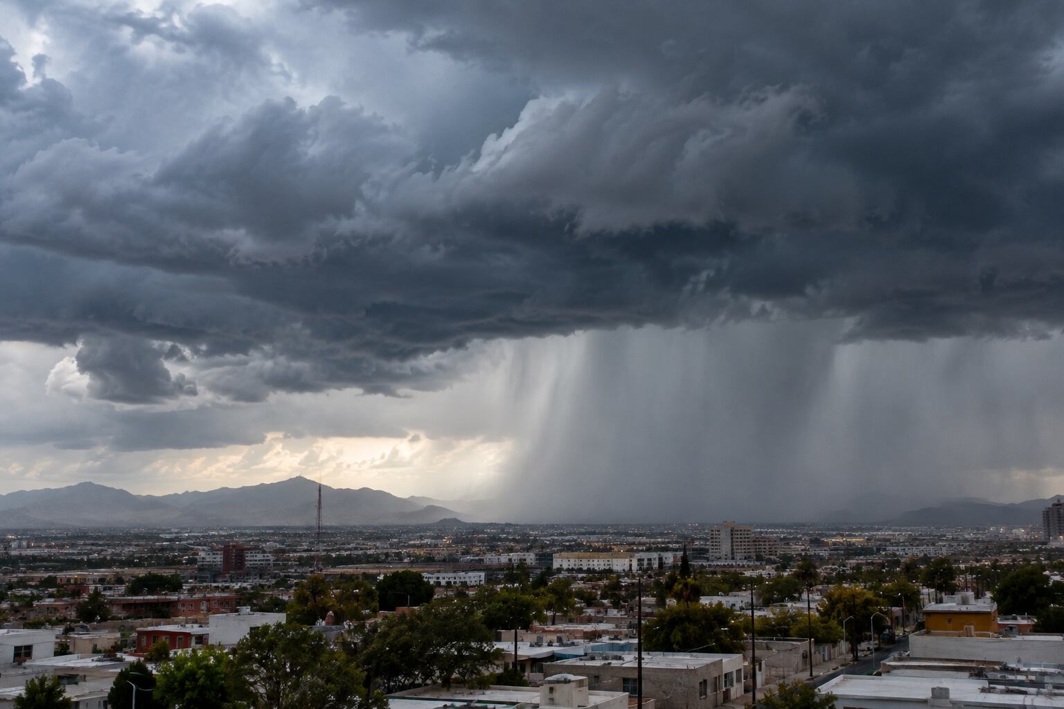 Sigue la alerta por lluvias de 150 mm en Jalisco a causa del Huracán Polo