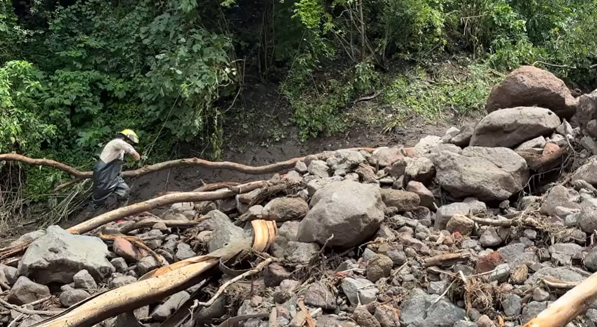 Deslizamiento de tierra bloquea Camino a Colimilla en Tonalá